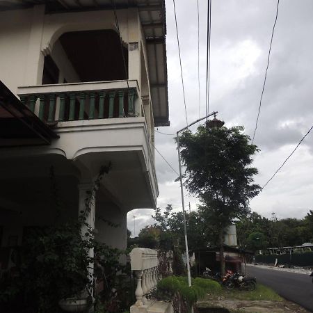 Hotel Lotus Borobudur Magelang Exterior foto