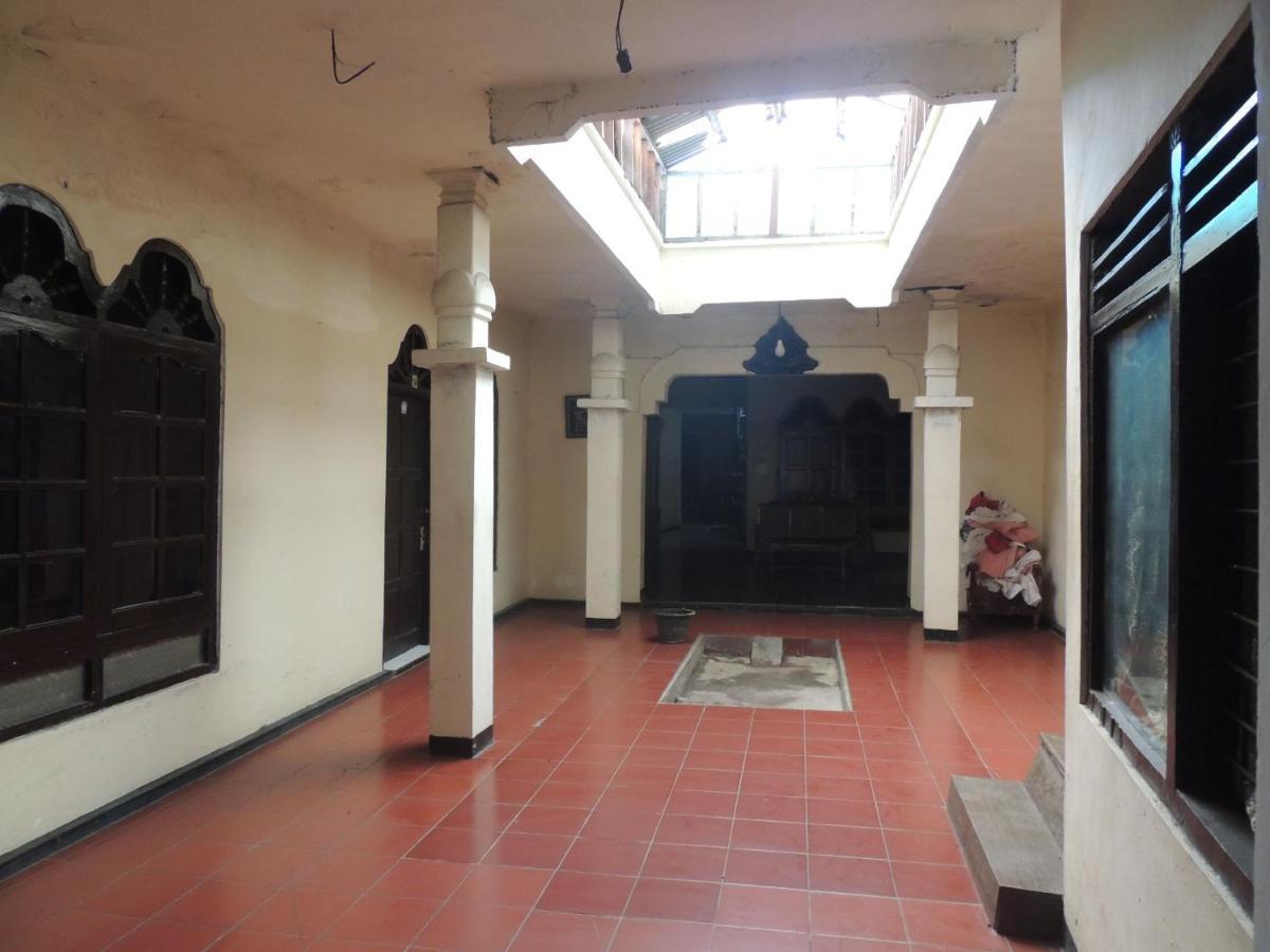 Hotel Lotus Borobudur Magelang Exterior foto