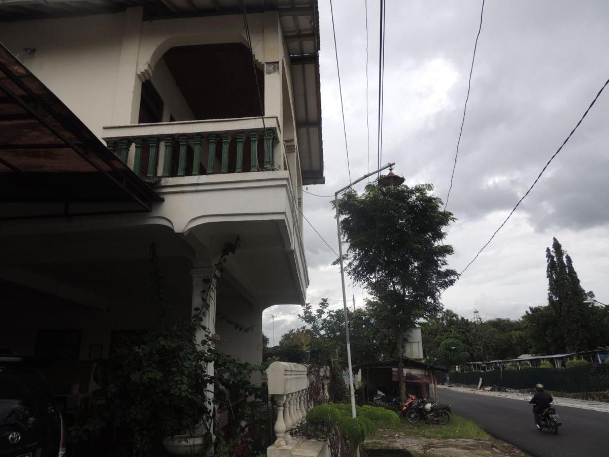 Hotel Lotus Borobudur Magelang Exterior foto